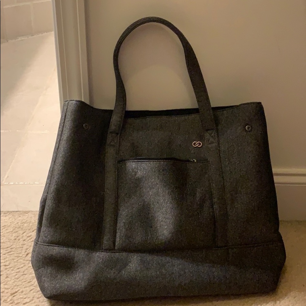 Calia by Carrie Underwood tote
